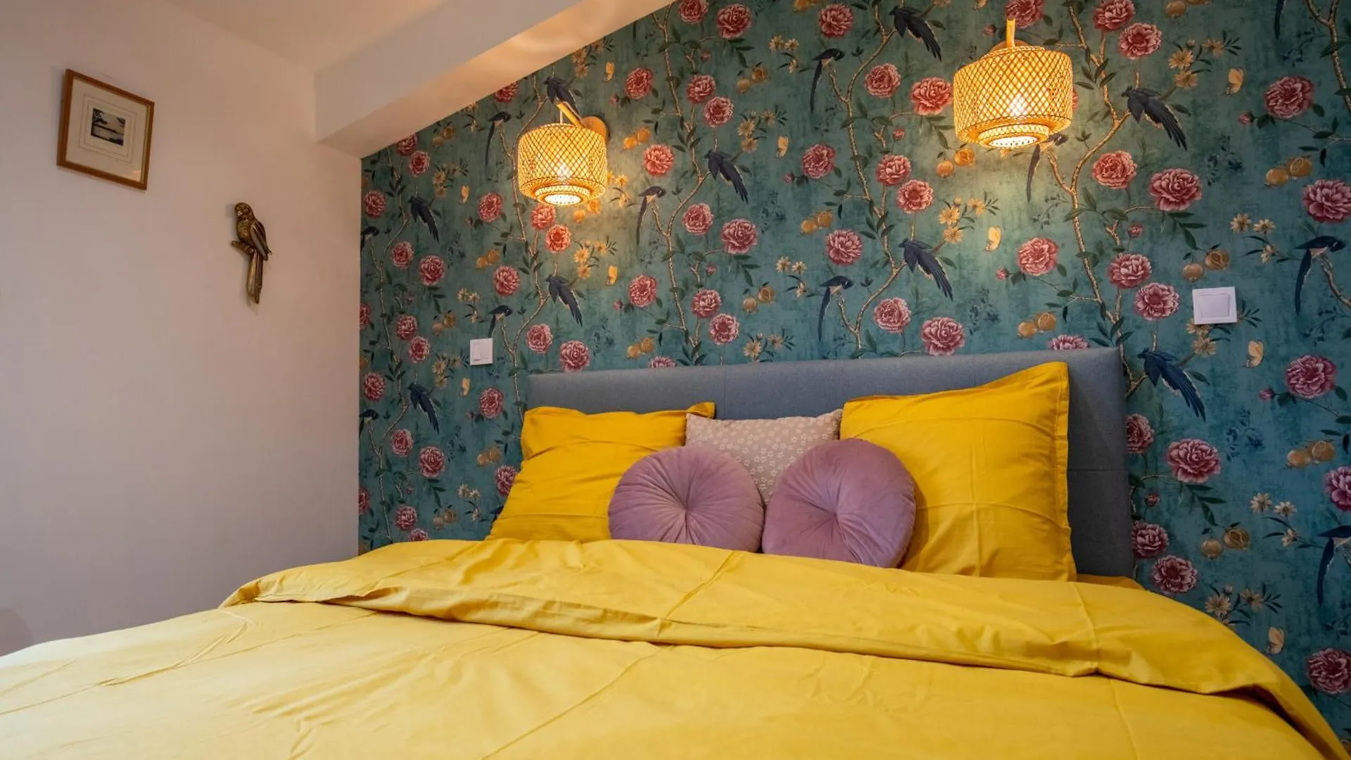 Domaine Les Hilliers Bed and Breakfast Bains-sur-Oust 0*,  Frankrike