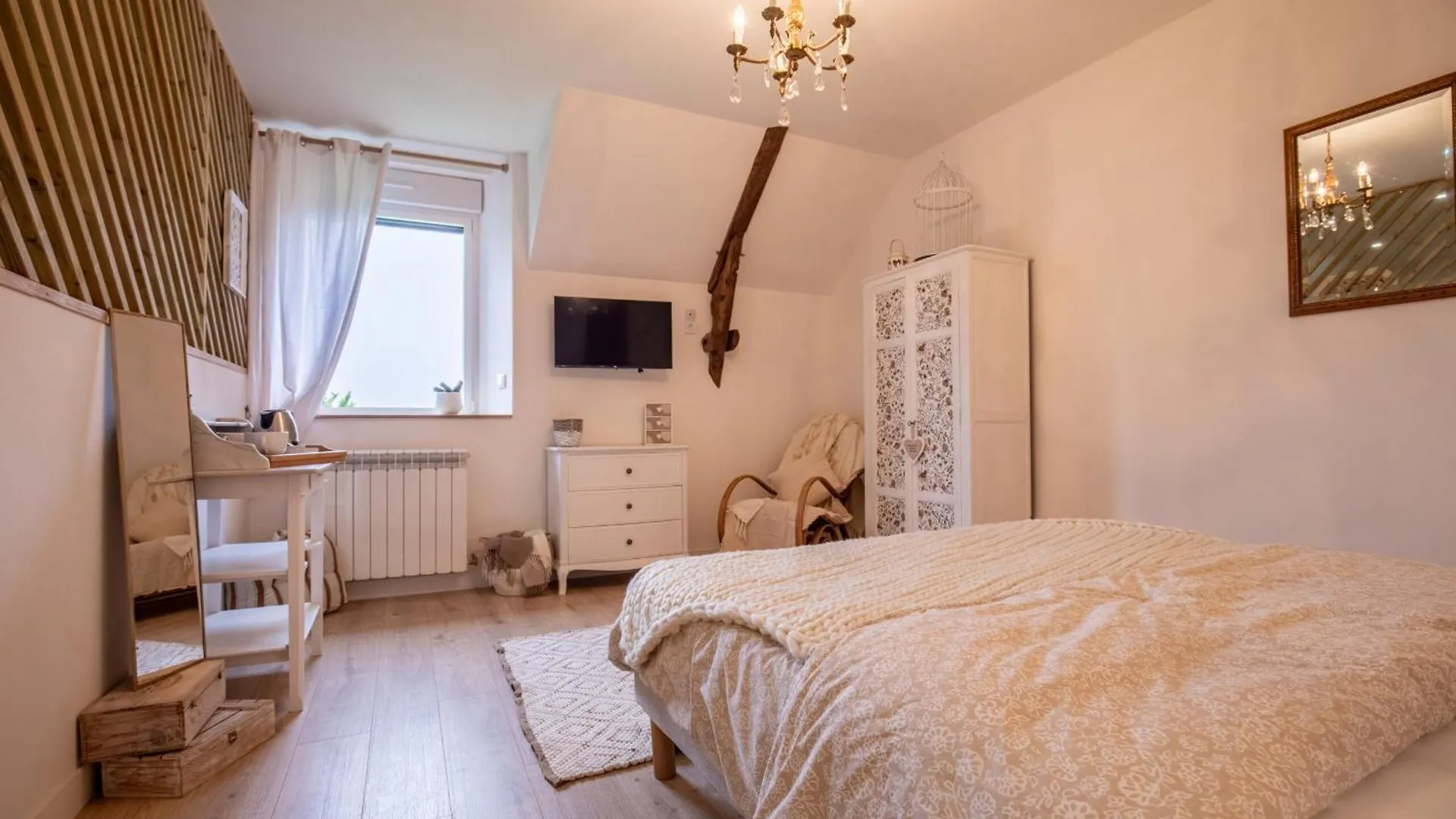 Bed & Breakfast Domaine Les Hilliers Bed and Breakfast Bains-sur-Oust Frankrike